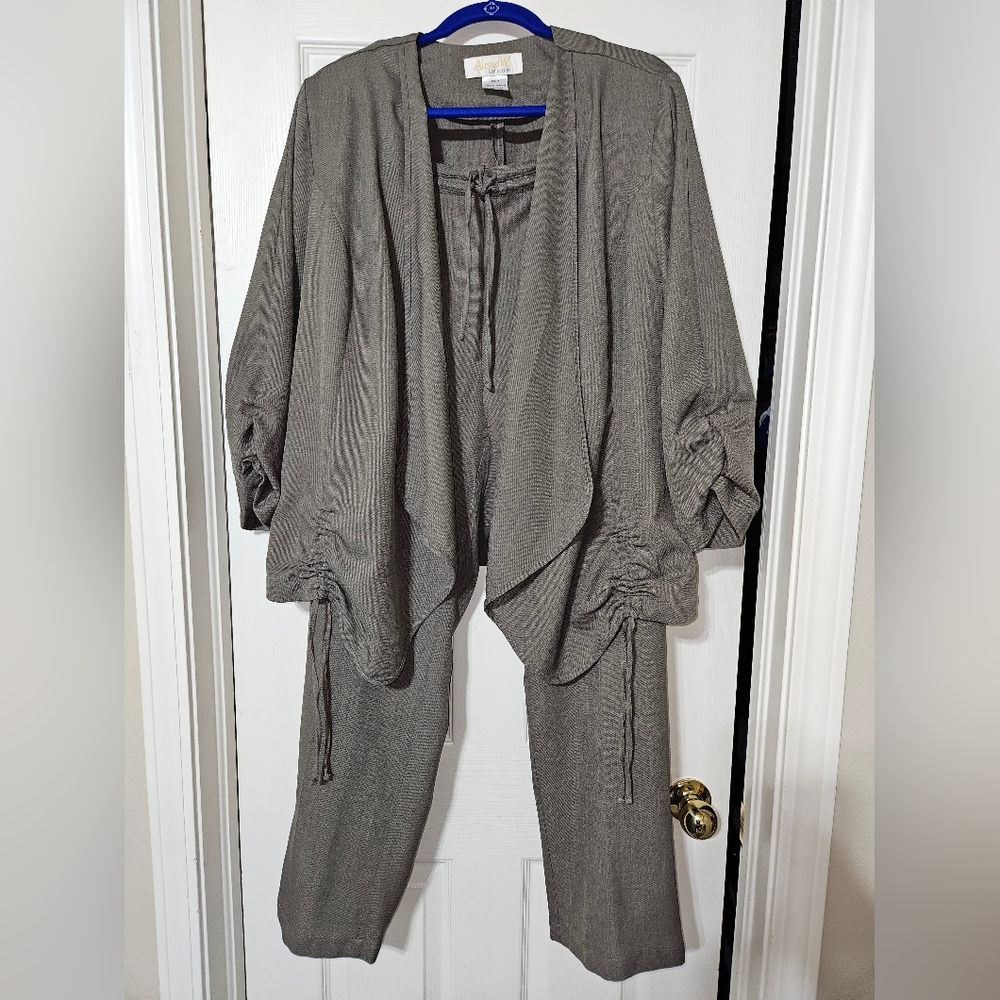 Women's Pantsuit Set